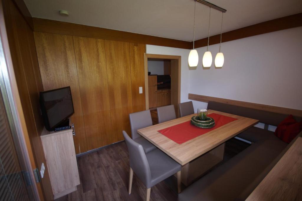 Kuchyňa alebo kuchynka v ubytovaní Appartement Gästehaus Aloisia