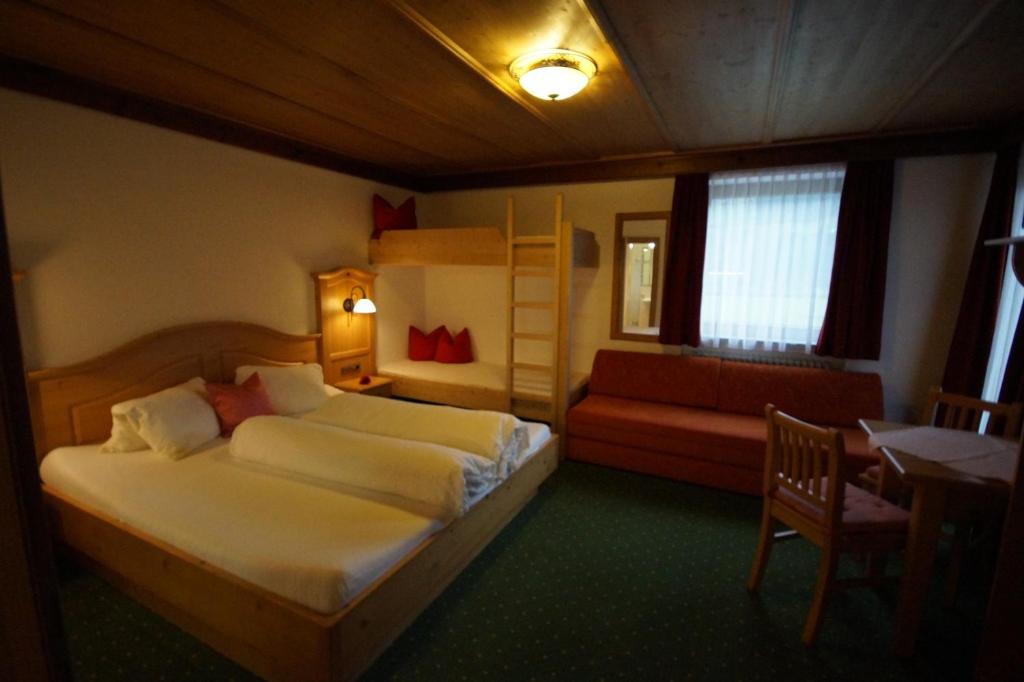 Posteľ alebo postele v izbe v ubytovaní Appartement Gästehaus Aloisia