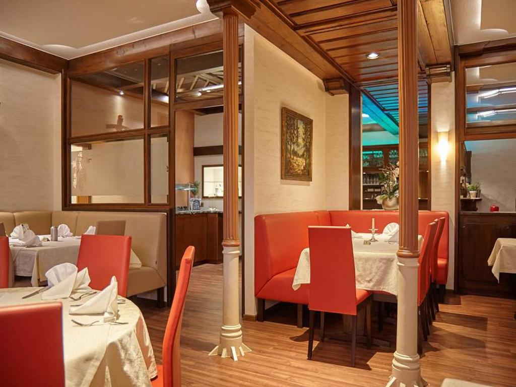 Rebstock Kappelwindeckにあるレストランまたは飲食店