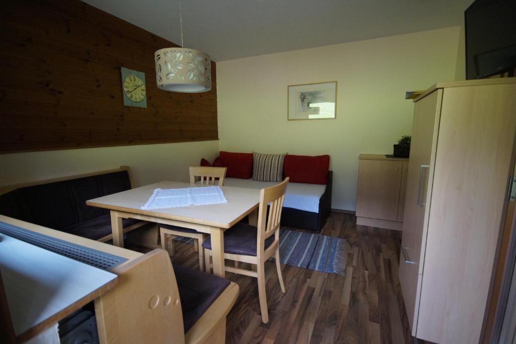 Posedenie v ubytovaní Appartement Gästehaus Aloisia
