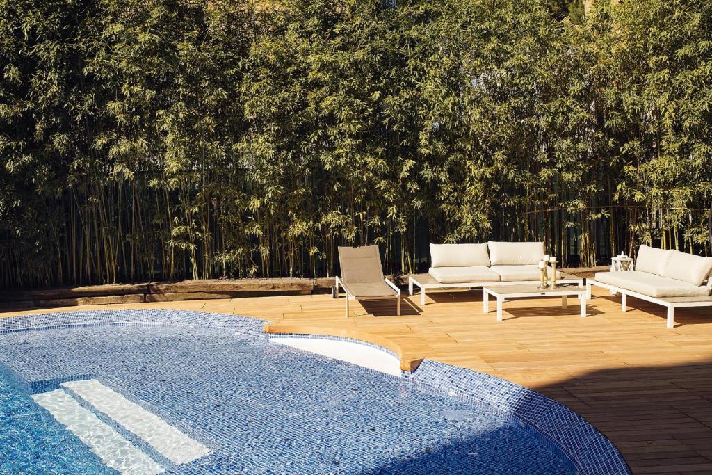 Bazén v ubytování Hotel Saraceno Resort with Private Beach nebo v jeho okolí
