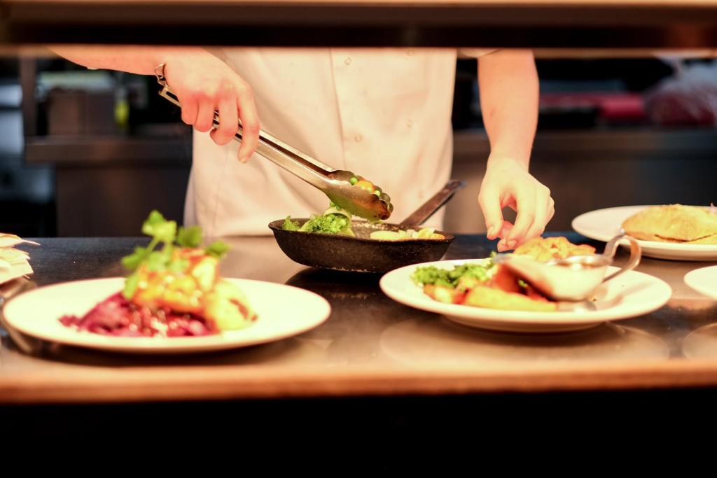 The Coach House Inn - Resim 42