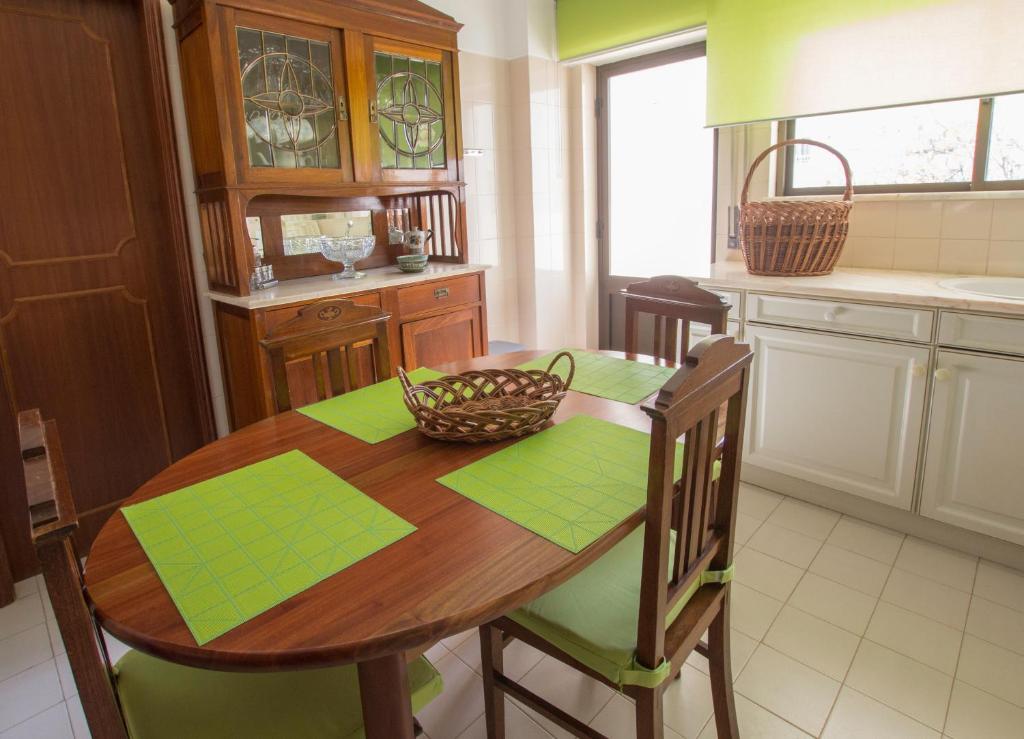 Kuchyň nebo kuchyňský kout v ubytování CASA BELAVISTA - BAÍA