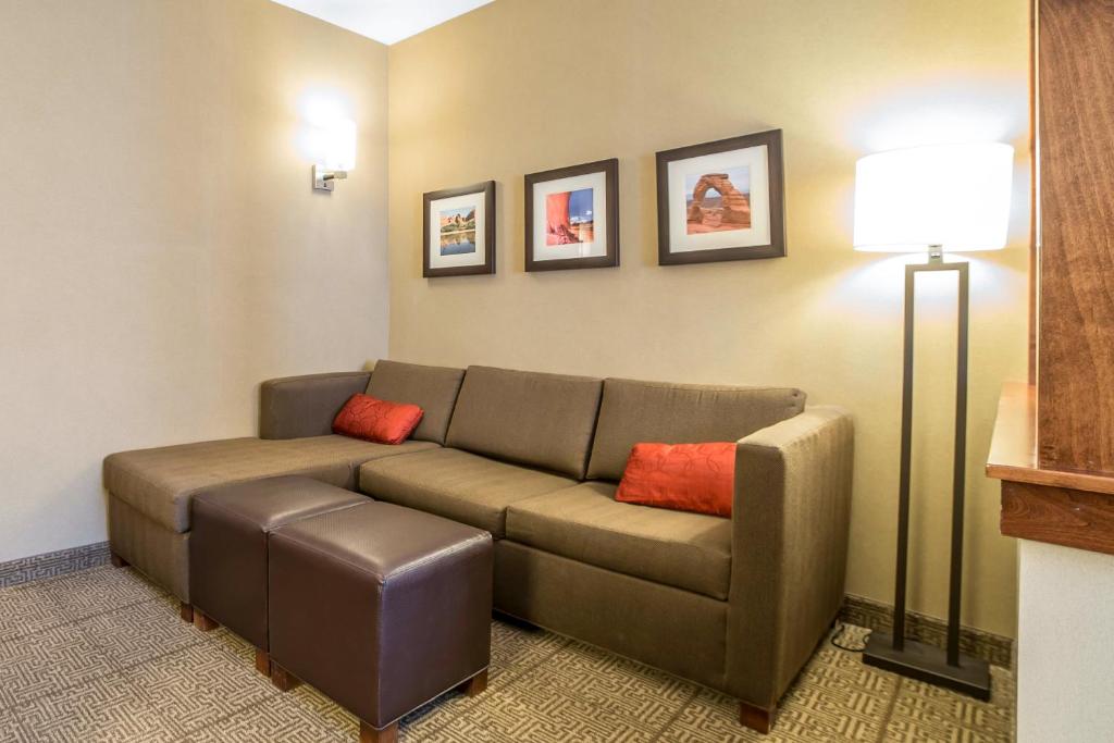 Posezení v ubytování Comfort Suites Moab near Arches National Park