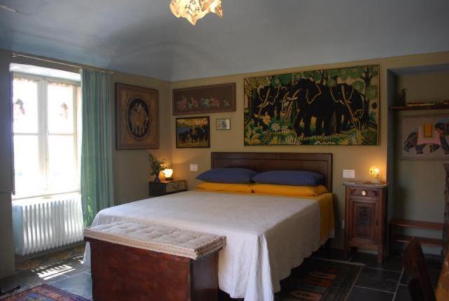 Villa Emilia - Housity