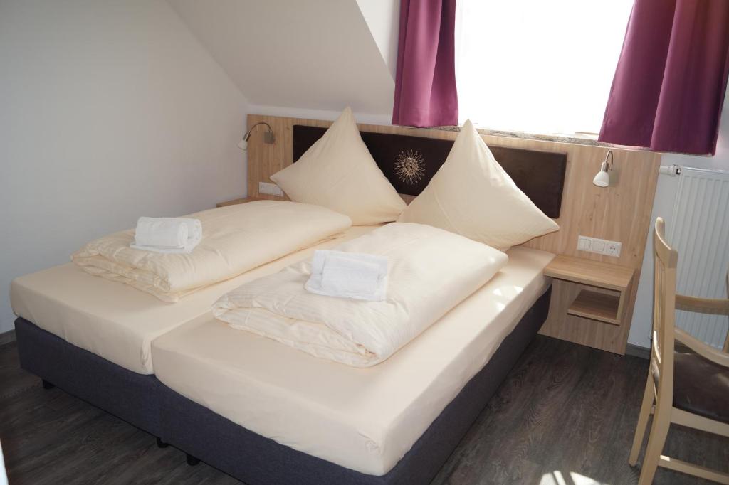 Hotel Gasthaus Sonne - Standard Double Or Twin Room