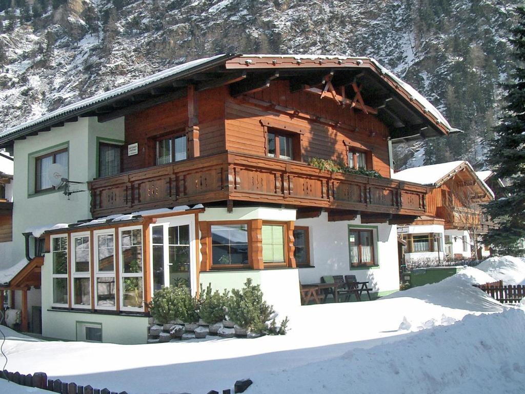 Nespecifikovaný výhled na hory nebo výhled na hory při pohledu z apartmánu