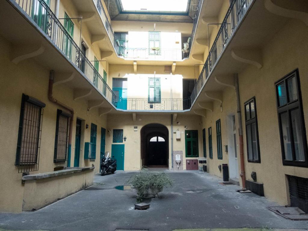 Budova, v ktorej sa apartmán nachádza