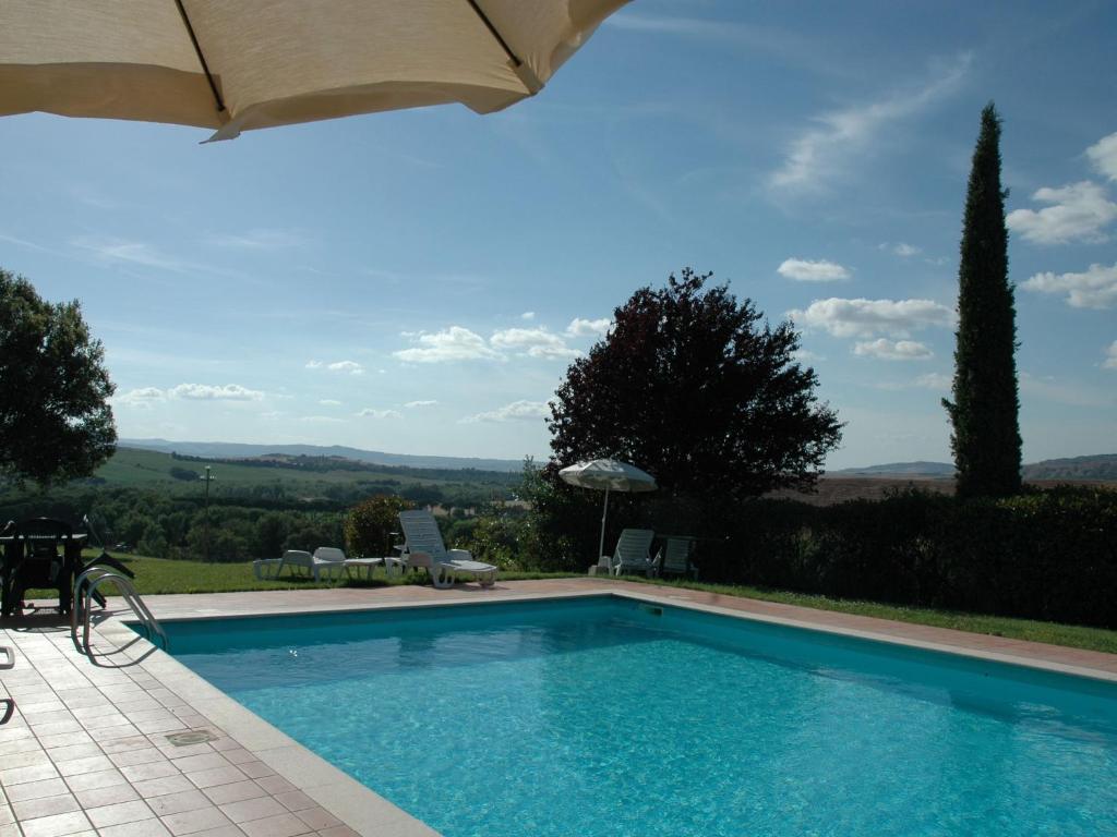 Bazén v ubytování Farmhouse in Pienza with Pool and Views nebo v jeho okolí