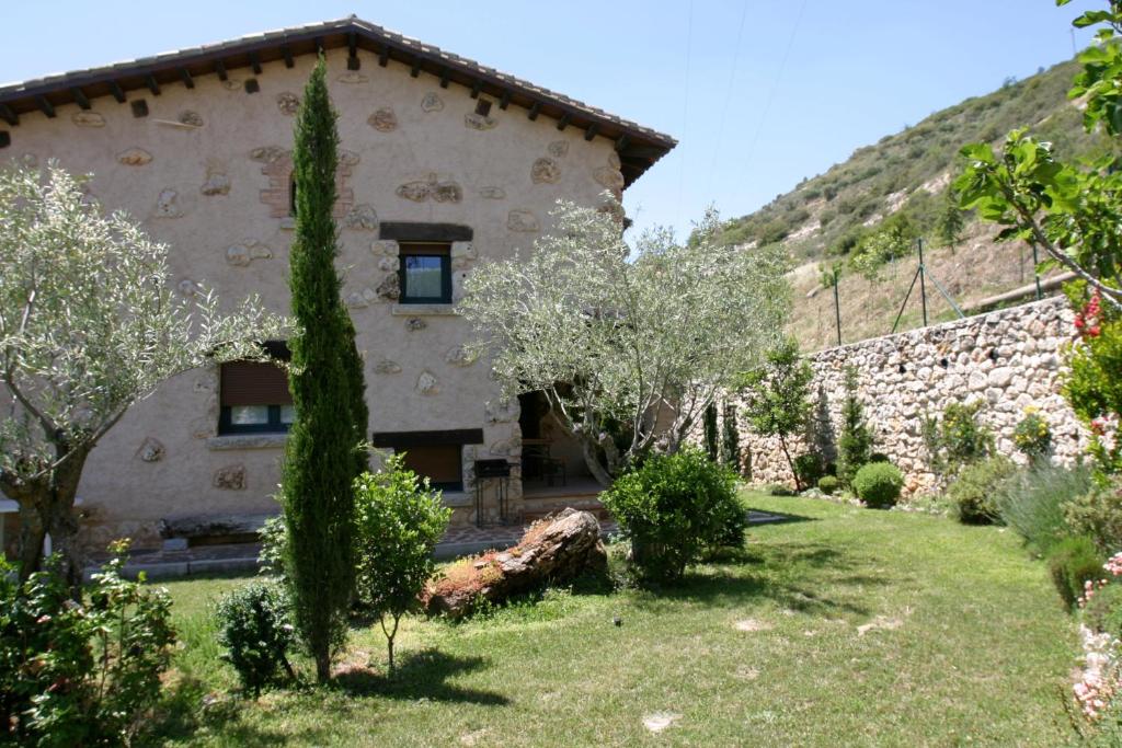 Paisaje cerca of this country house