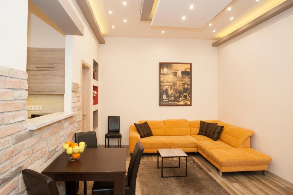 Dominique apartment 1053 Budapest, Veres Pálné utca house 5, 2 flooir, 19 flat kép - 1