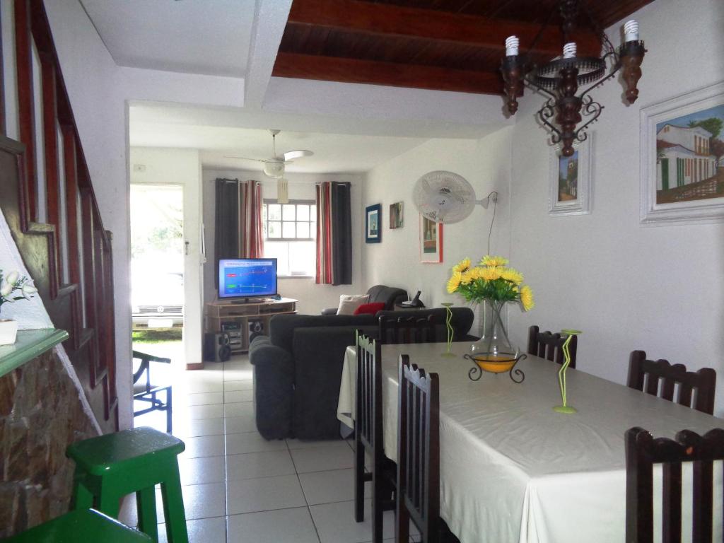  Casa com Piscina Paraty