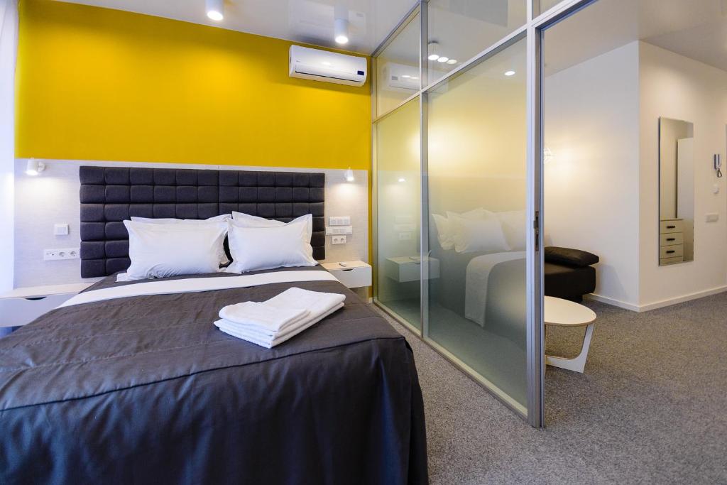 Partner Guest House Klovs'kyi - Penthouse Apartment