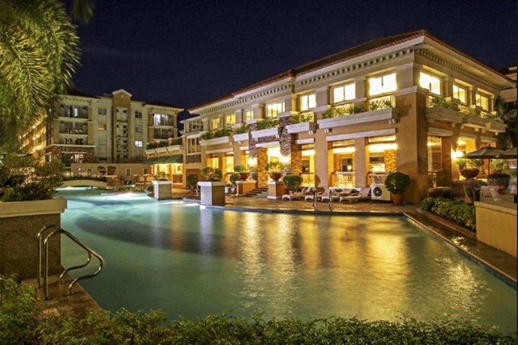 Bazén v ubytování 2 BR Sorrento Oasis nebo v jeho okolí