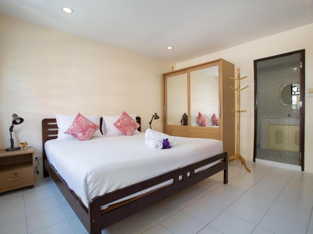 Stefan's Guesthouse - Deluxe Double Room With Balcony
