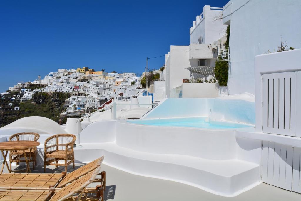 Bazén v ubytování Cocoon Suites nebo v jeho okolí