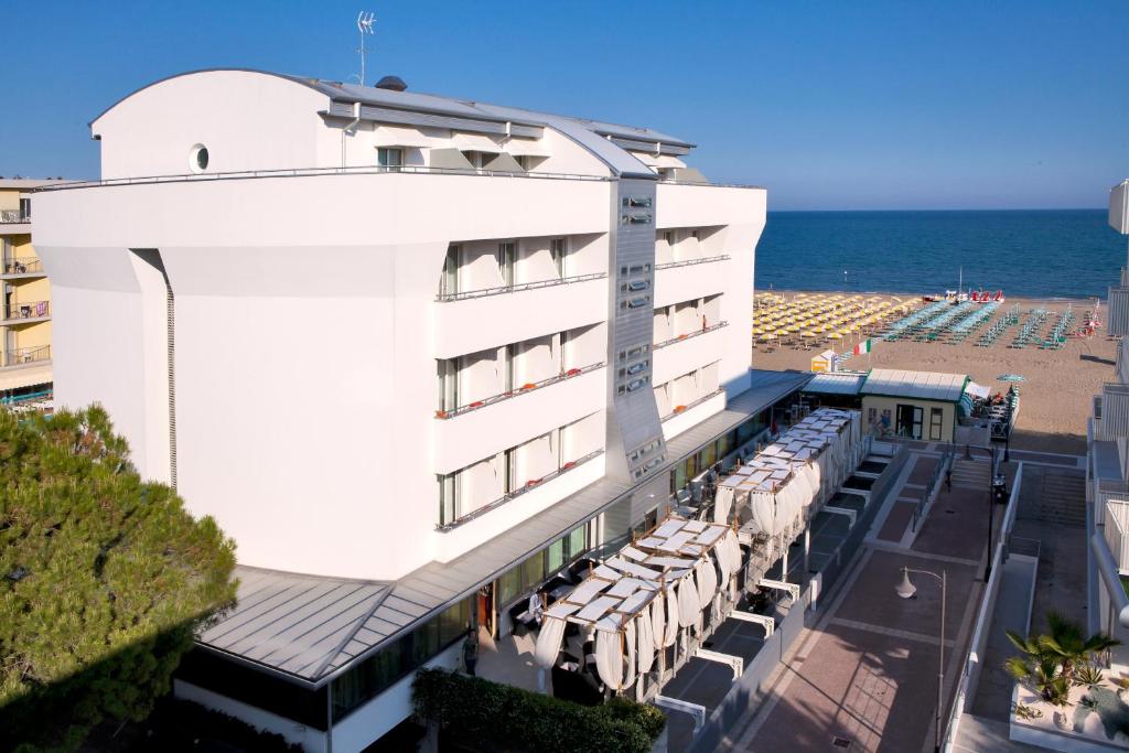 Nespecifikovaný výhled na moře nebo výhled na moře při pohledu z hotelu