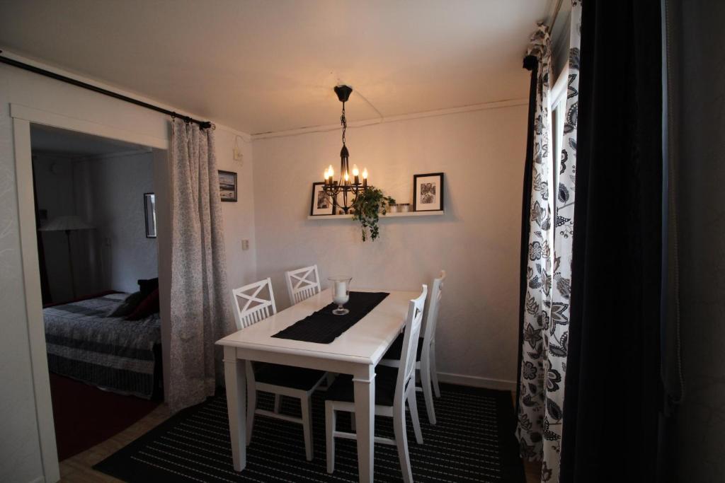 Lövås Gård Koppera - Apartment With Lake View