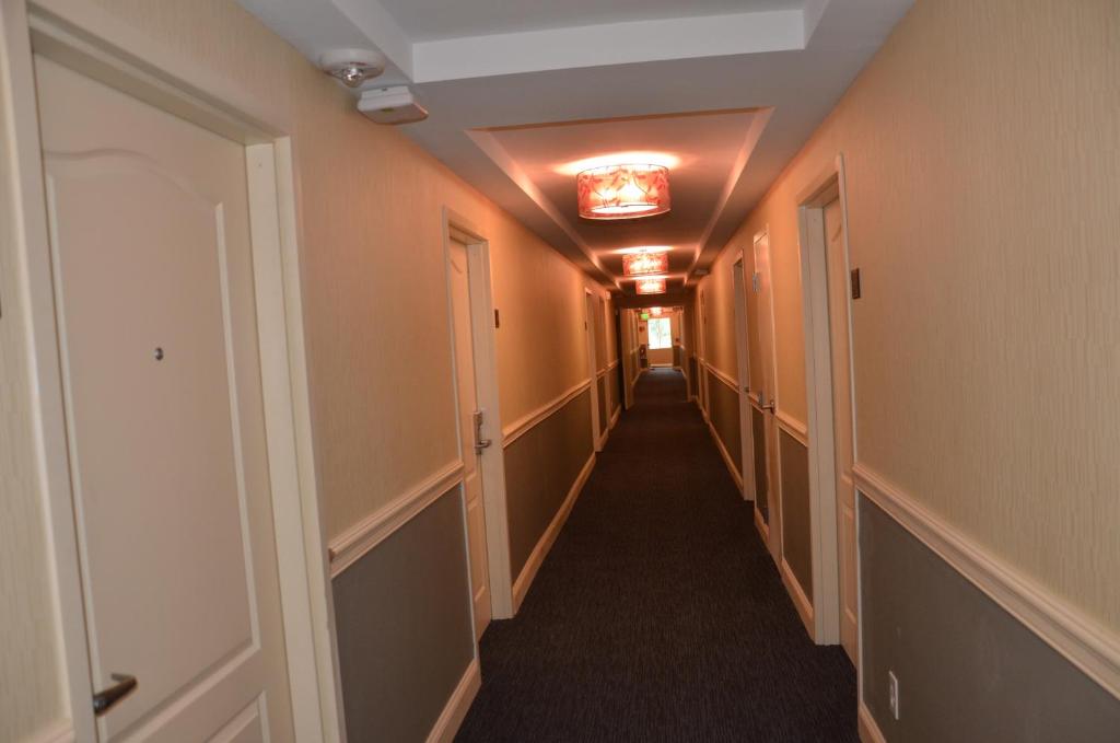 Galería fotográfica de Aashram Hotel by Niagara River en Niagara Falls