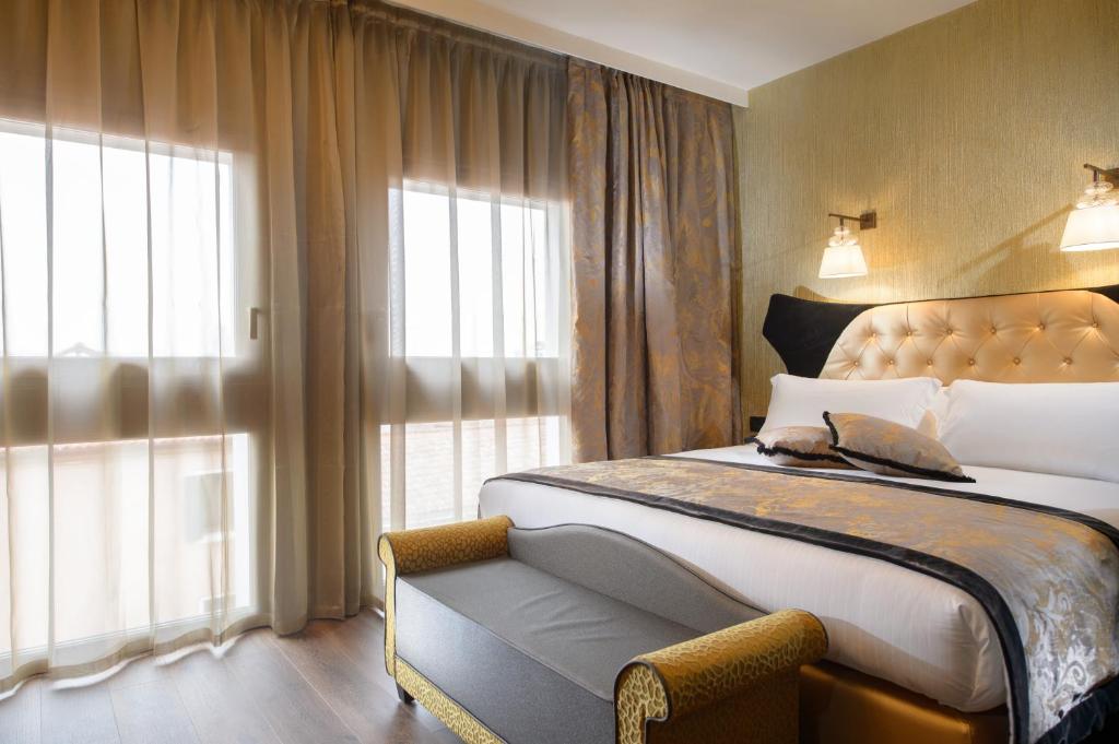 Palazzo Veneziano - Venice Collection - 13