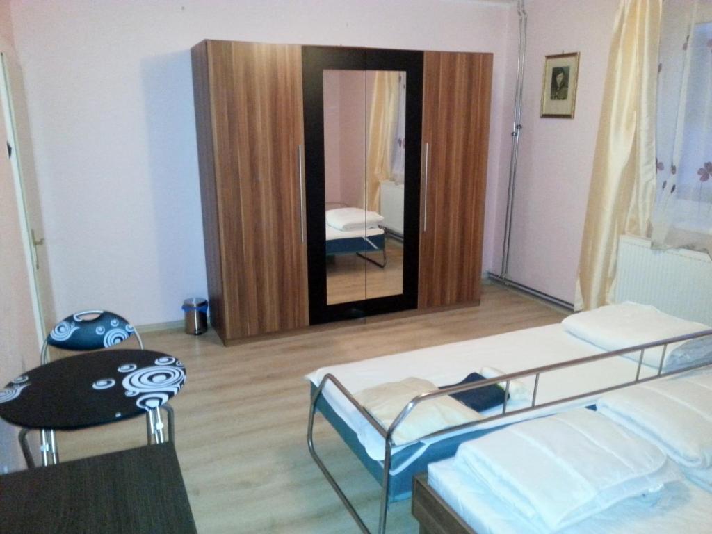 Postel nebo postele na pokoji v ubytování Vilka Buček "trochu inak"