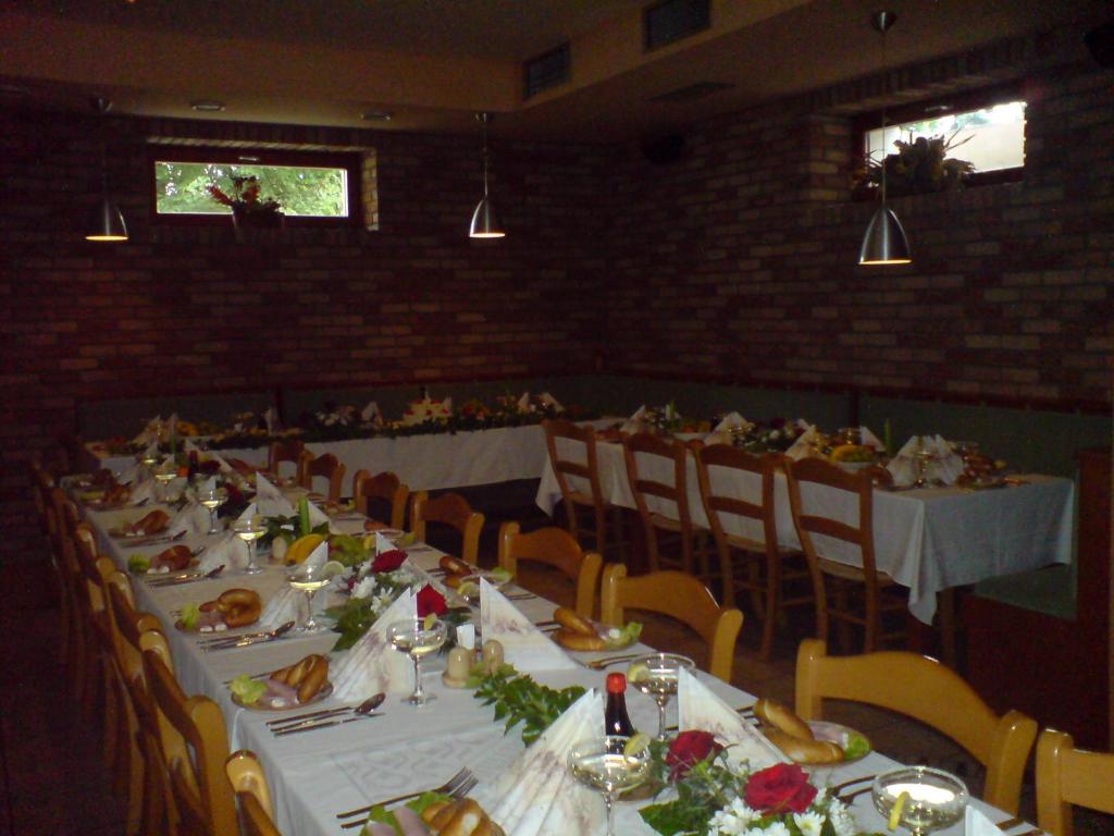 Restaurace v ubytování Penzion Chanos