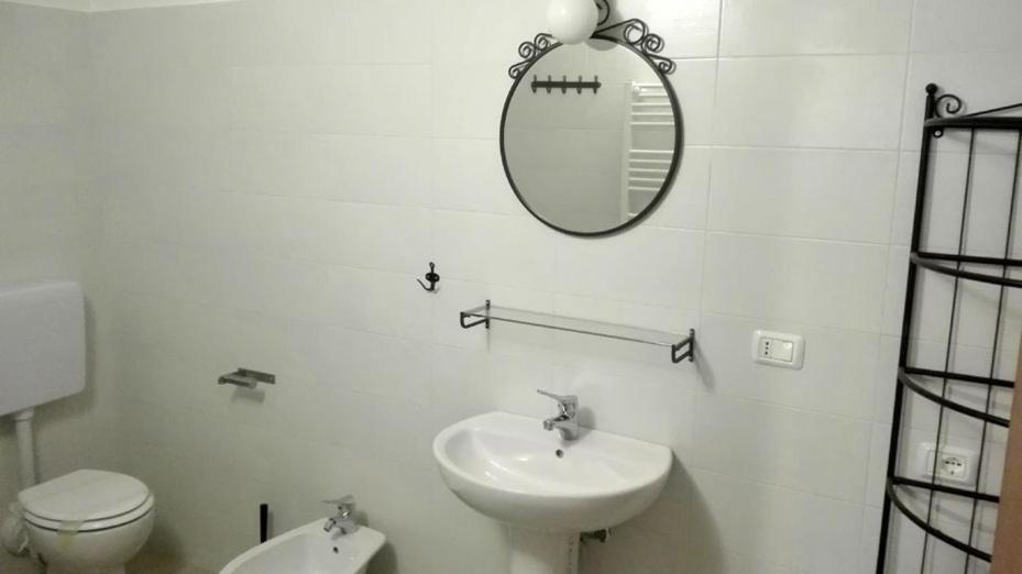 A bathroom at Appartamenti La Quiete