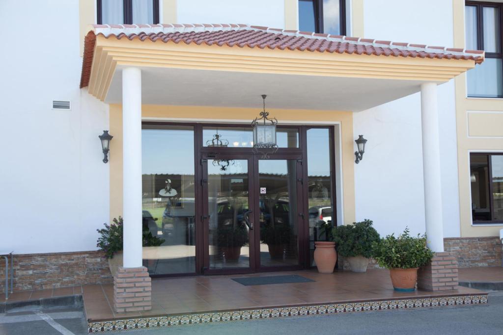 The facade or entrance of Hotel El Capricho
