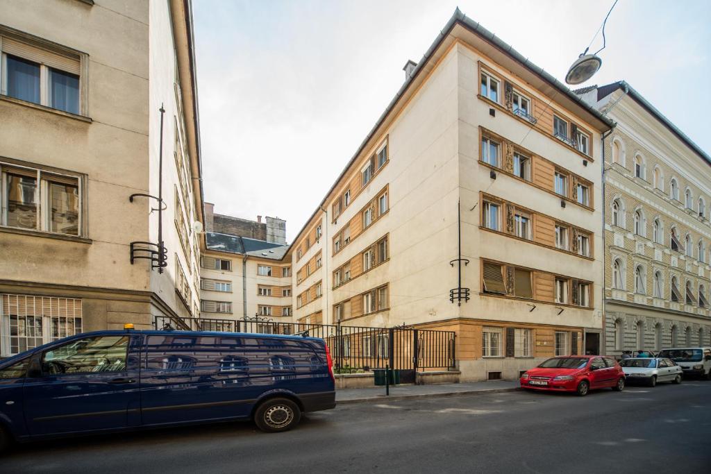 Budova, v ktorej sa apartmán nachádza