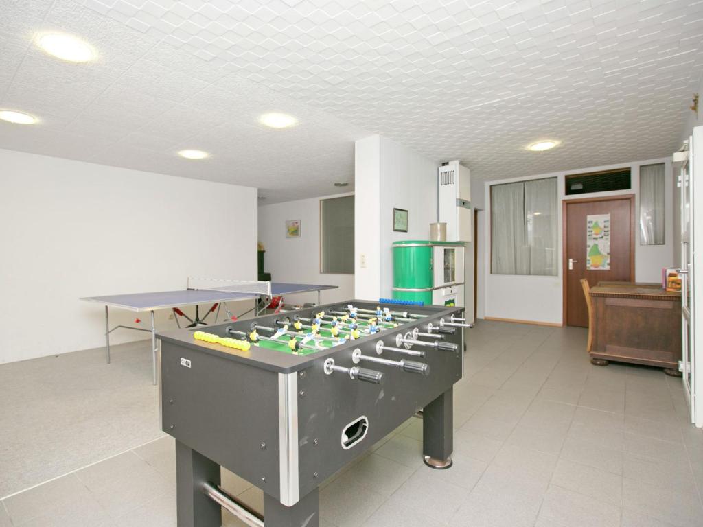 Herní místnost v ubytování Holiday Home in Germany near Müllerthal Walks