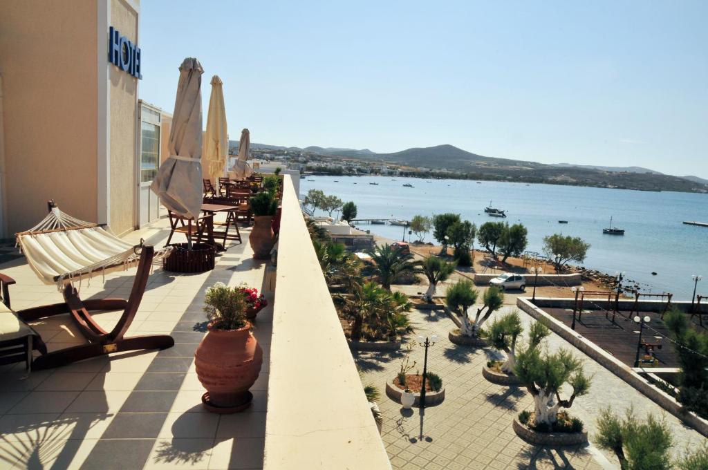 Portiani Hotel tesisinde bir balkon veya teras