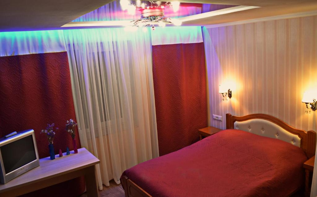 ApartLux Chernigov - Doppelzimmer Mit Küchenzeile