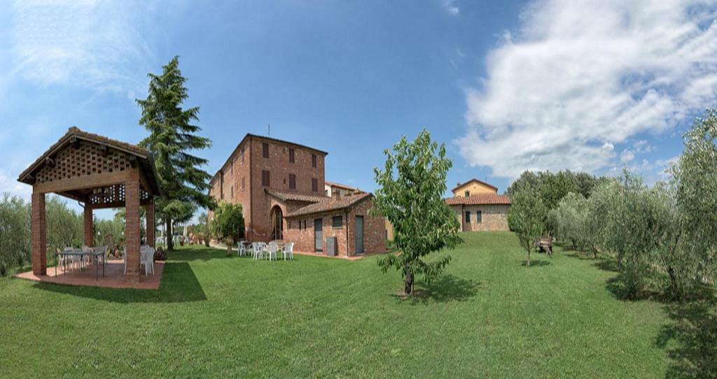 A garden outside Albergo La Foresteria