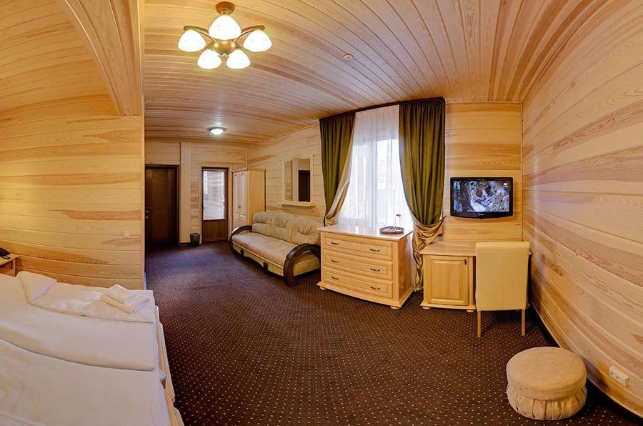 TV a/nebo společenská místnost v ubytování Forest House