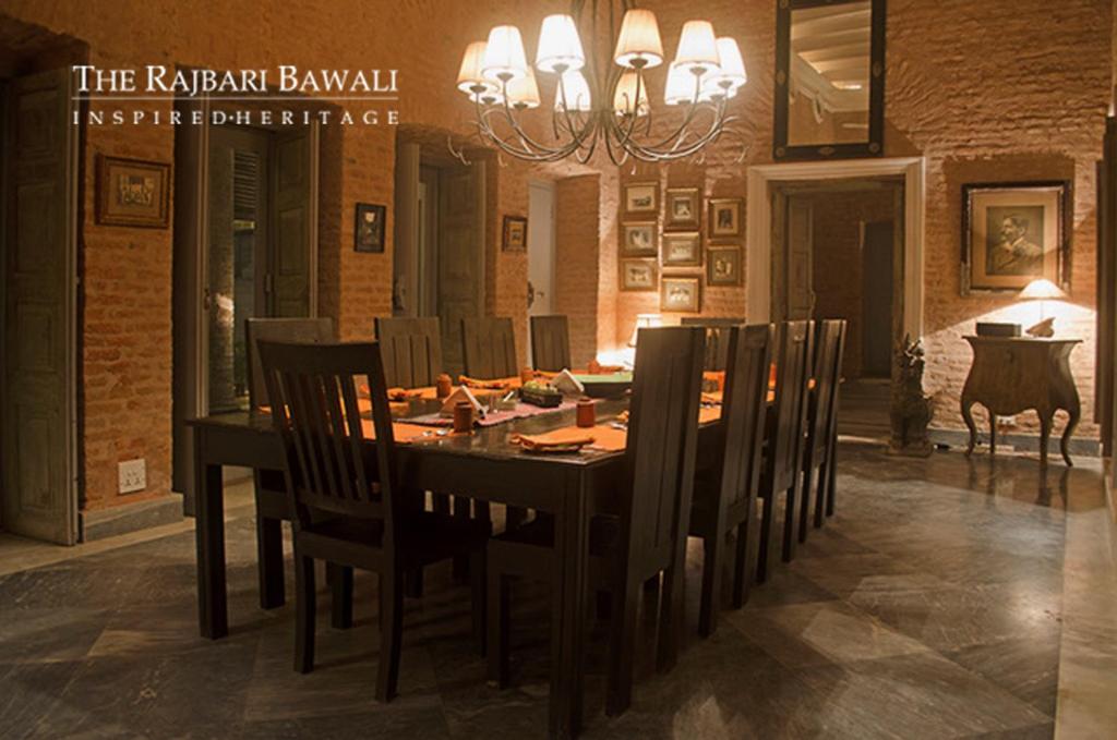 Restaurace v ubytování The Rajbari Bawali