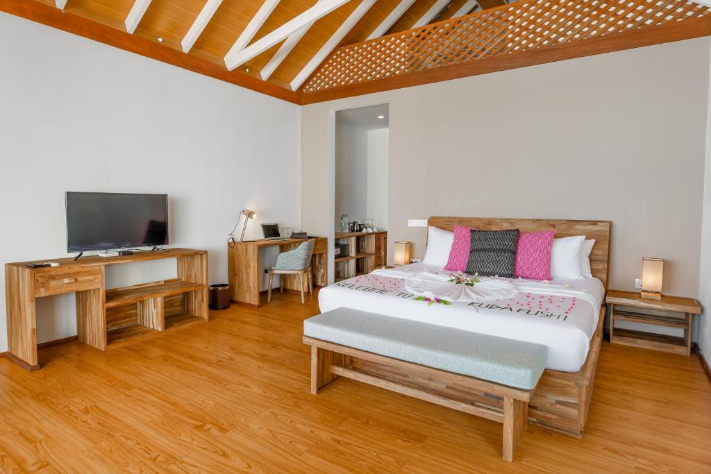 Kudafushi Resort & Spa - 10