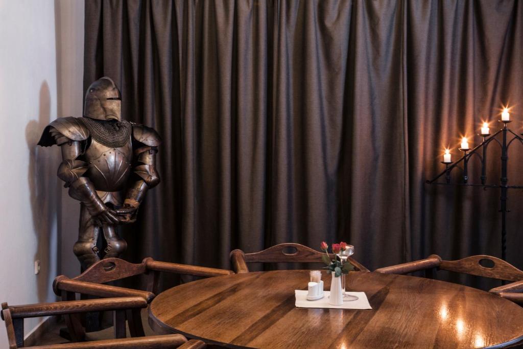 Zdjęcie z galerii obiektu Excalibur Penzion a Restaurace w mieście Moravská Třebová