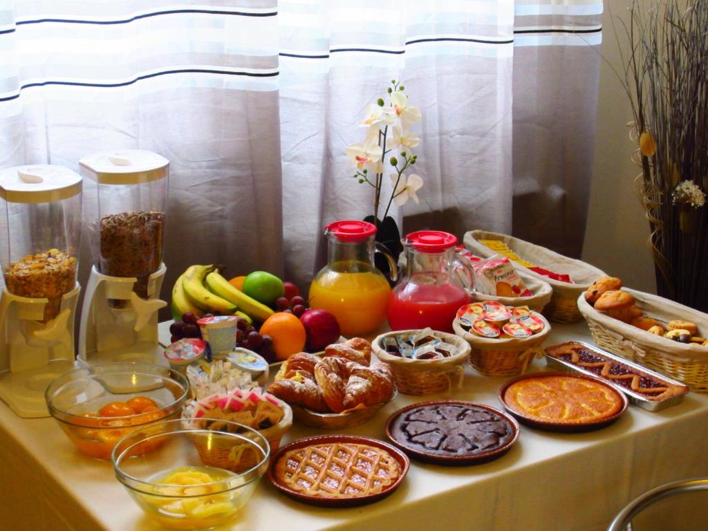 Jedlo v ubytovaní bed & breakfast alebo blízkom okolí