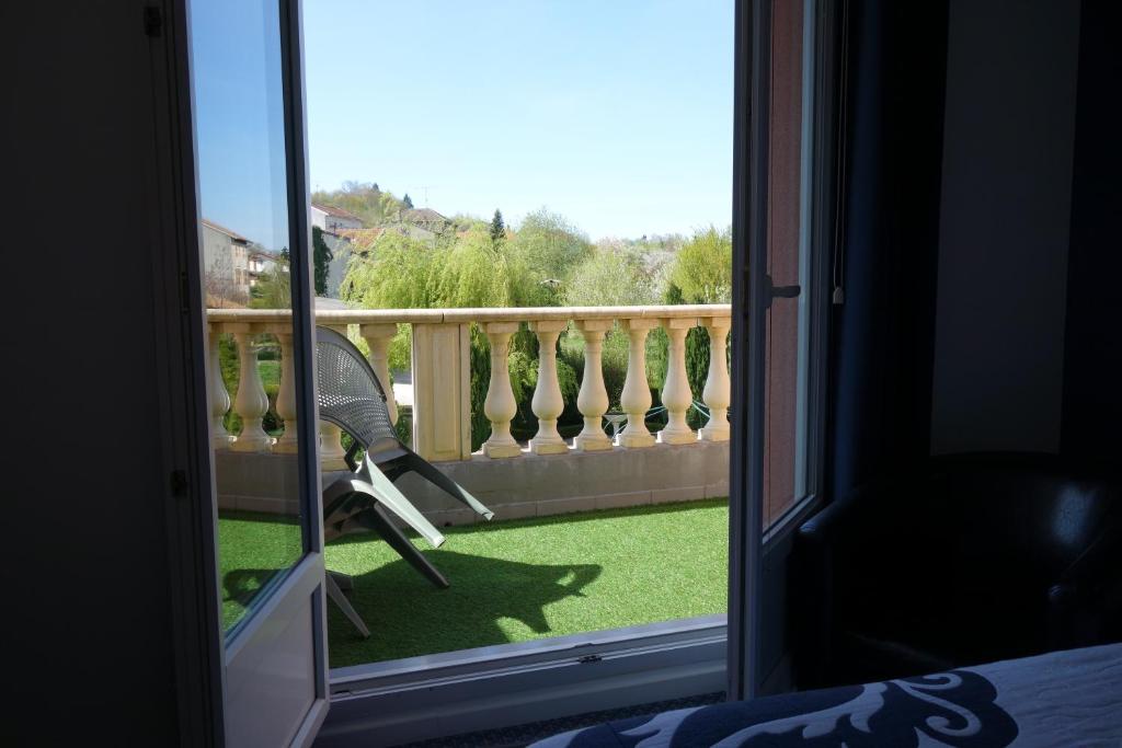 Côté Jardin - Zimmer Mit Kingsize-Bett Und Balkon