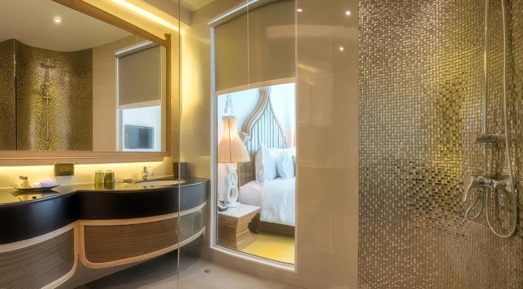 Anajak Bangkok Hotel - SHA Plus - Resim 33