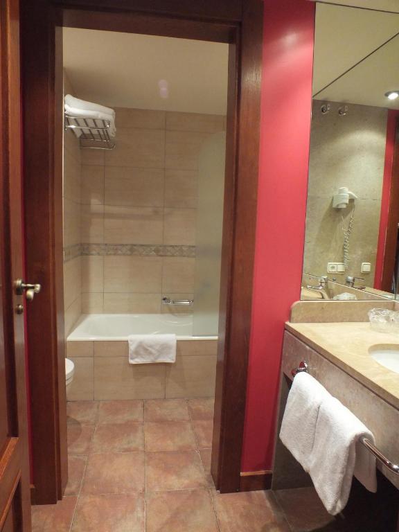 Koupelna v ubytování Hotel Pamplona Villava