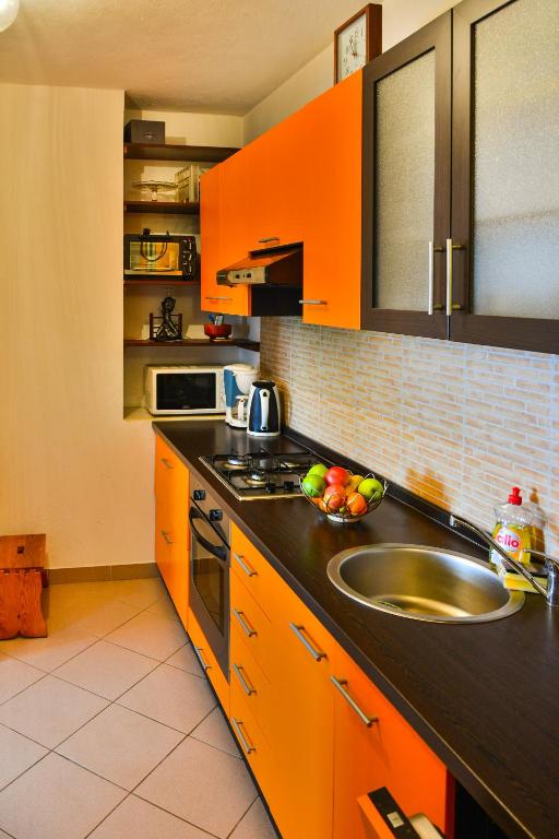 Kuchyňa alebo kuchynka v ubytovaní Apartment Skale