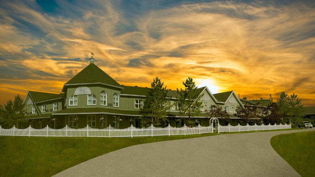 Gallery image of Cedar Meadows Resort & Spa in Timmins