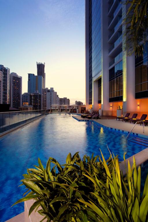 Bazén v ubytování Megapolis Hotel Panama nebo v jeho okolí