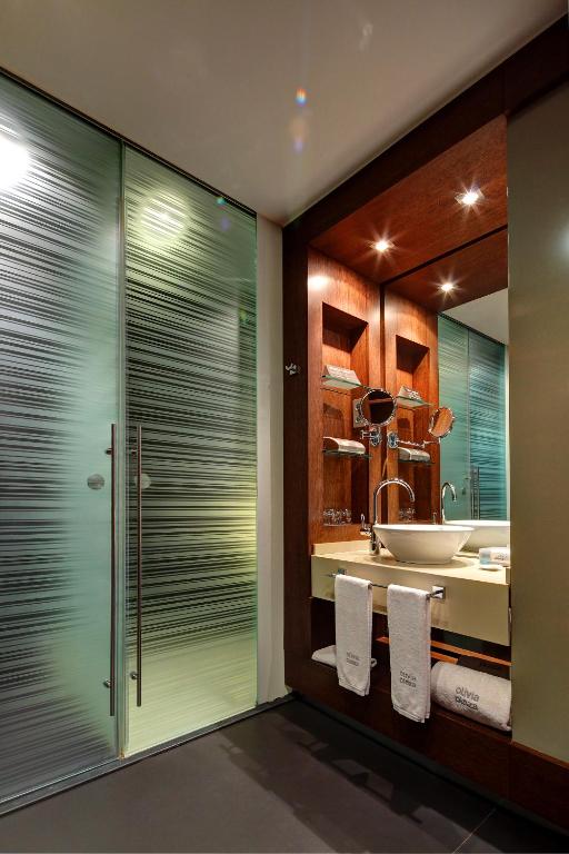 Olivia Plaza Hotel - 9