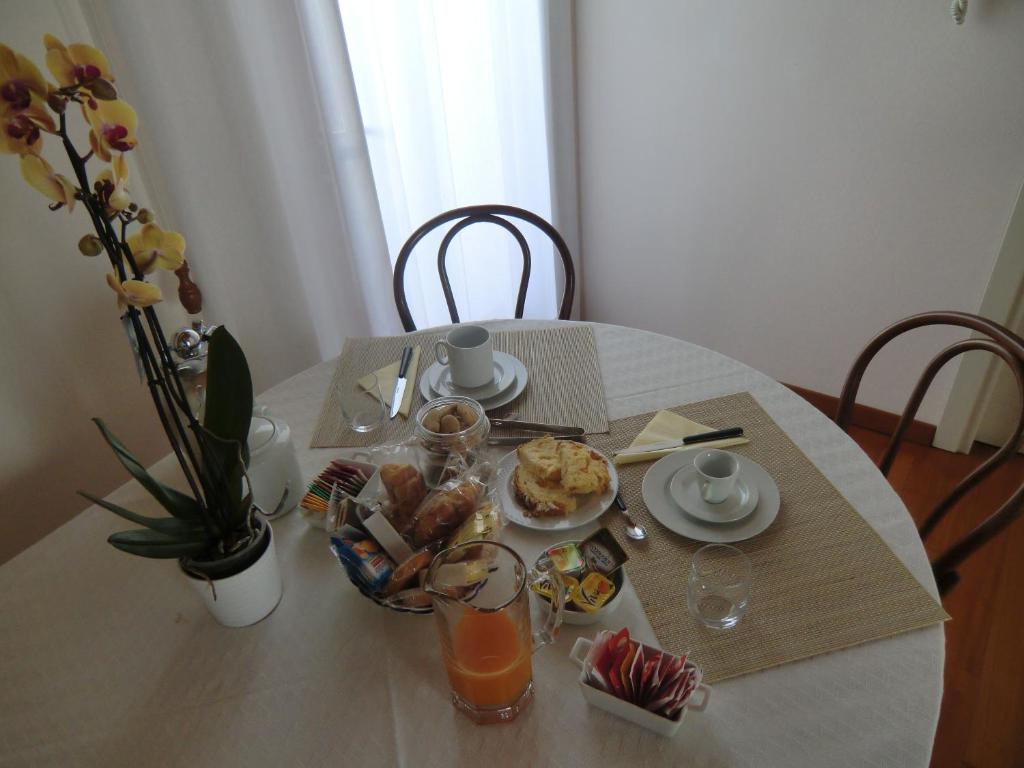Jídlo v bed and breakfast nebo okolí