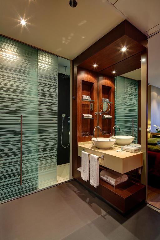 Olivia Plaza Hotel - 8