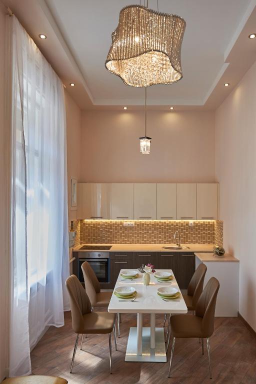 Posedenie v ubytovaní Falk Miksa Apartment