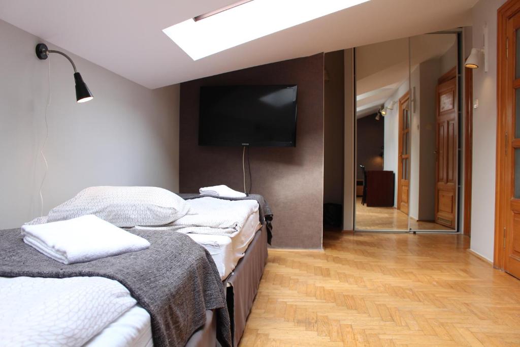 Cracow Old Town Guest House - Studio Apartment With Kitchenette (4 Adults)