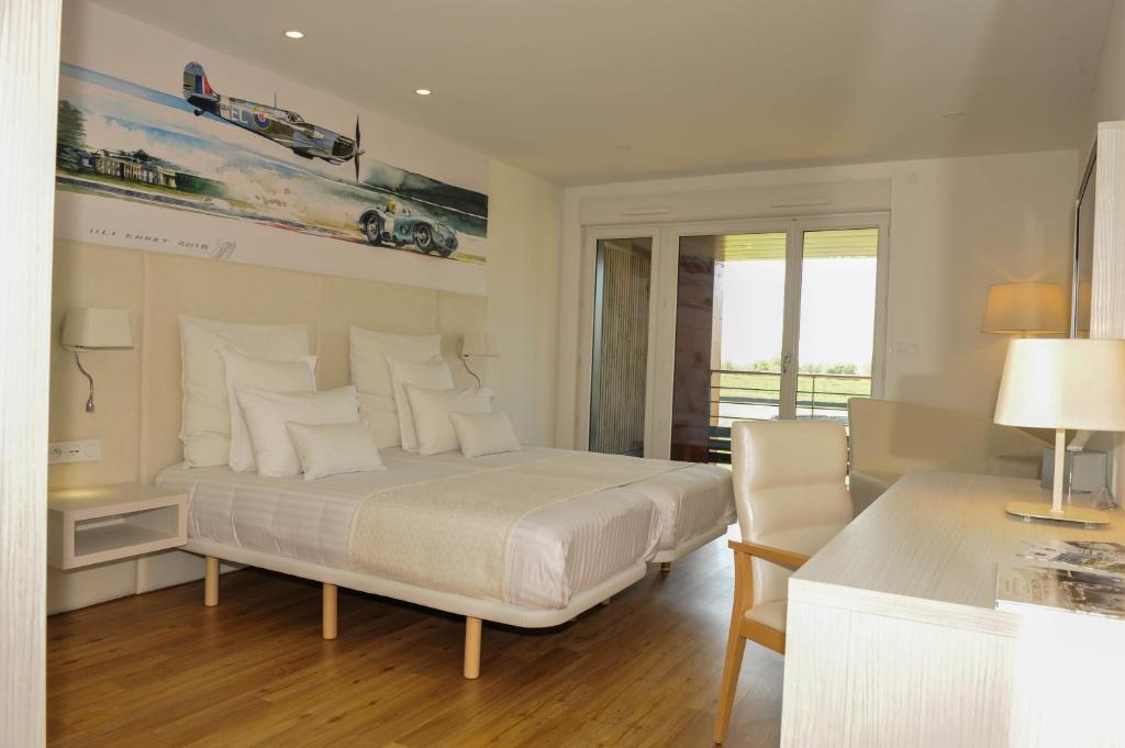 Résidence des Pilotes - Chambre Double Ou Lits Jumeaux De Luxe Avec Balcon